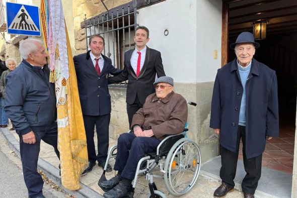 Rubielos homenajea a César Pérez y José Górriz, sus músicos más veteranos