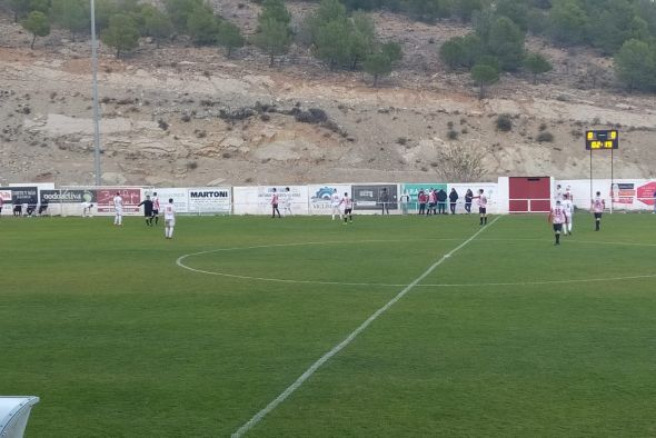 Un polémico gol en el descuento arruina la buena racha del Utrillas