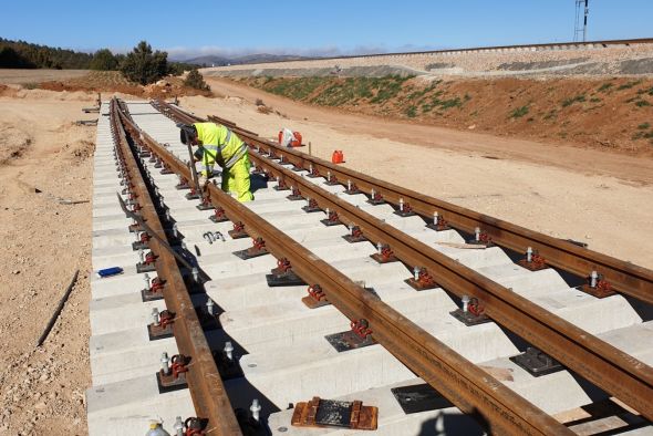 Adif licita otro contrato de casi un millón de euros para el ferrocarril