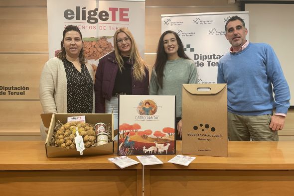 Elige Teruel entrega la cesta de productos promocionados en el último mes tras el sorteo en sus redes sociales