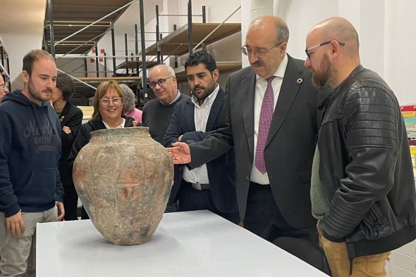 El Museo de las Tierras del Ebro cede al de Teruel una colección arqueológica proveniente del Matarraña