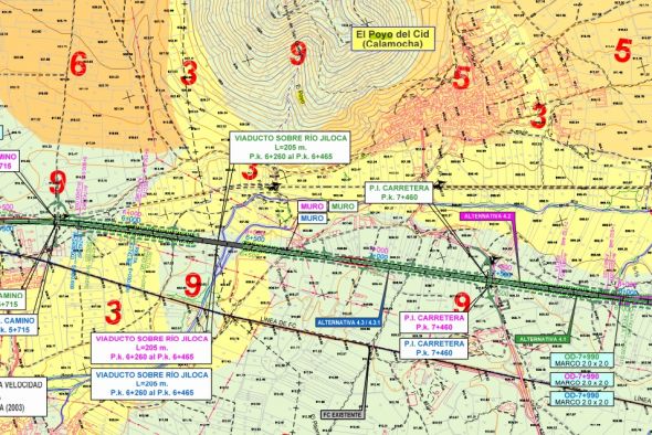 El trazado ferroviario se alejará de El Poyo del Cid por el este y se sorteará el río con un viaducto