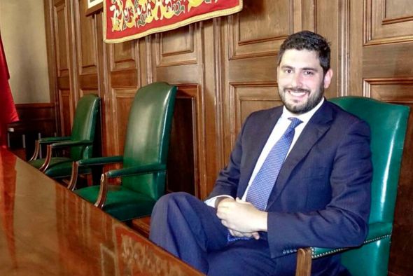 El concejal turolense de Vox, Alejandro Nolasco, candidato del partido a la presidencia del Gobierno de Aragón