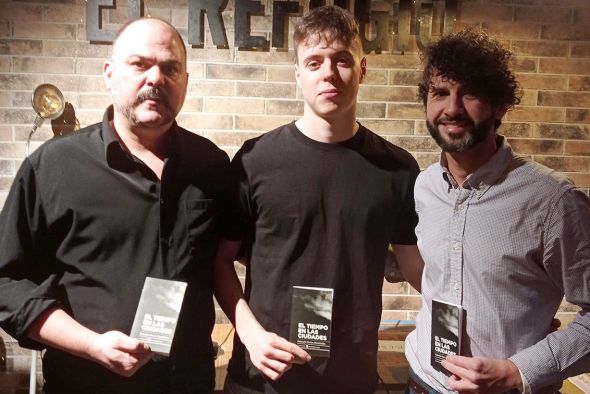 Comuniter reanuda su colección de poesía con 'El tiempo en las ciudades', de Gonzalo Durán