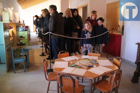 Juguetes, botánica y ropa aragonesa en el nuevo Centro Pardo Sastrón de Valdealgorfa