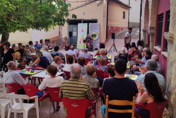 El movimiento vecinal afronta el reto de cómo combatir la soledad no deseada en el medio rural