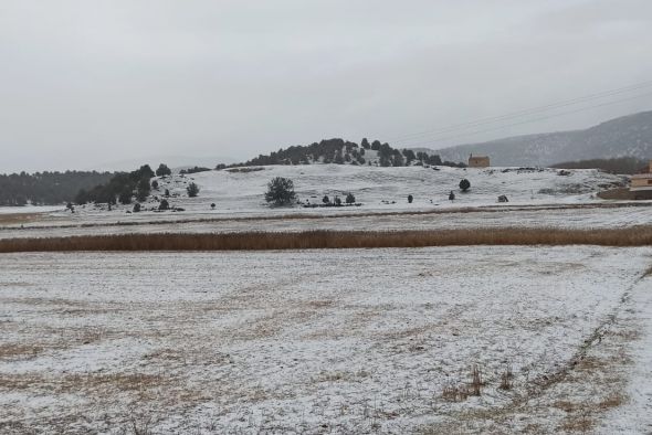 La Aemet activa aviso naranja por acumulación de nieve en el este de Teruel este martes