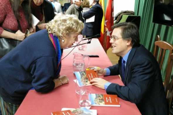 La Cooperativa de Amigos de los Libros regresa con un poemario de Víctor Lacambra