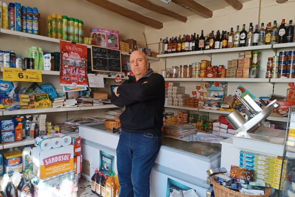 José Luis Abadía, quinta generación atendiendo a los samperinos en Casa Luis desde hace 134 años: “A mi clientela la conozco de toda la vida  y normalmente es una clientela fiel”