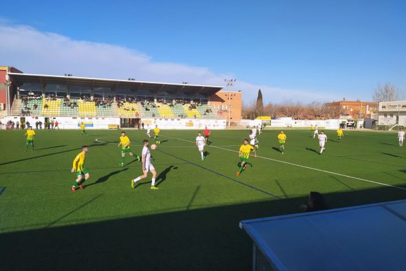 Al Utrillas se le escapan dos puntos después de remontar ante el colista (2-2)