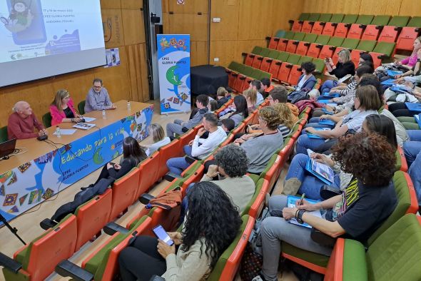 El Gloria Fuertes enciende  el debate en Andorra sobre  la adicción a las pantallas