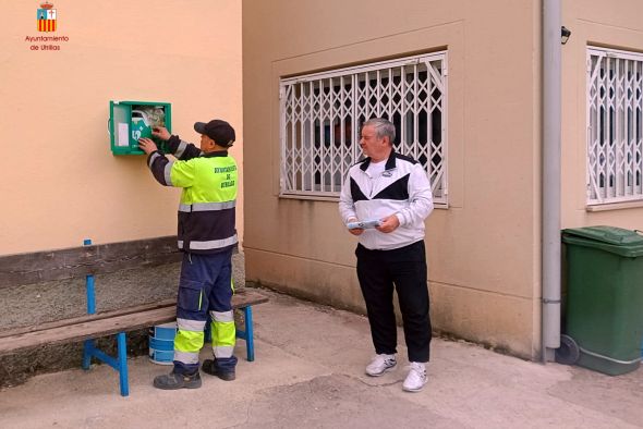 Utrillas instala desfribiladores en cuatro instalaciones deportivas municipales