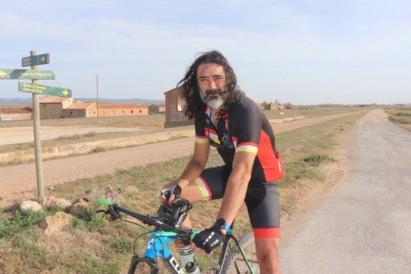 Emilio Mateo, guía de montaña: “Teruel tiene lo que está buscando ahora el viajero, que es alejarse de los lugares masificados”