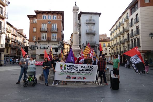 Protesta en el Torico para exigir el mismo sueldo por el mismo trabajo para todos los docentes de FP