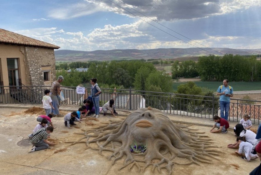 Cada cual disfruta a su aire en la segunda edición del festival de arte de Jarque de la Val