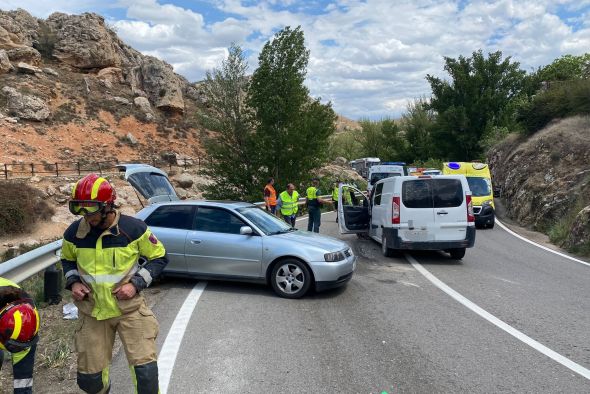 Dos personas trasladadas al hospital tras un accidente de tráfico en Utrillas