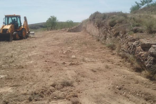 Comienzan los trabajos de preparación del terreno para instalar un huerto solar en Monforte de Moyuela