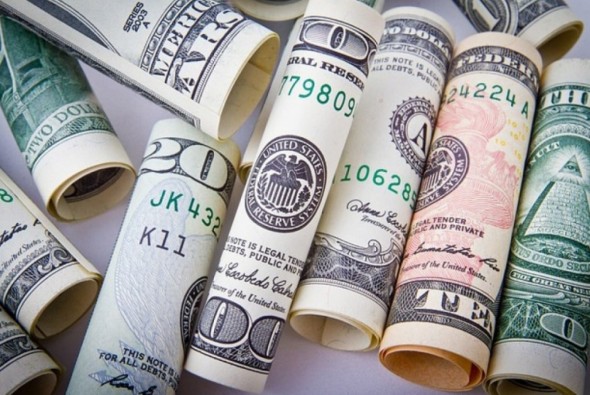 Estados Unidos sigue restringiendo crédito para paliar la inflación