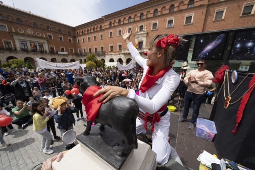 Interpeñas extiende el espíritu vaquillero entre  los niños y niñas con  la Minivaquilla infantil