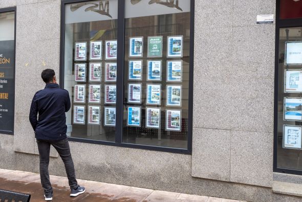 La compraventa de viviendas en Teruel sube en abril su primera caída significativa