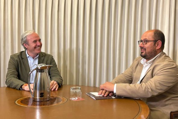 Azcón (PP) no ve escollos programáticos con el PAR y cree factible el sí a su investidura