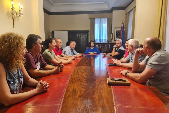 El nuevo concejal de Barrios Rurales de Teruel, Jesús Artigot, se reúne con los alcaldes pedáneos