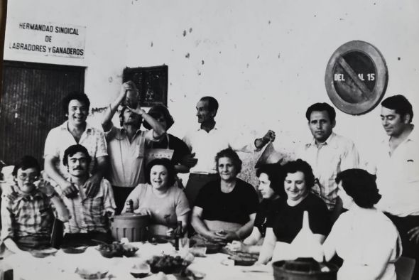 Berge bucea en las fiestas del siglo XX con una exposición de fotos y programas de actos