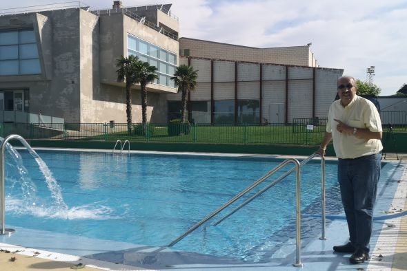 La piscina de Calamocha abre al público con instalaciones renovadas