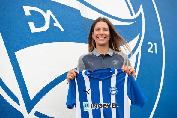 Andrea Esteban entrenará al equipo femenino del Alavés