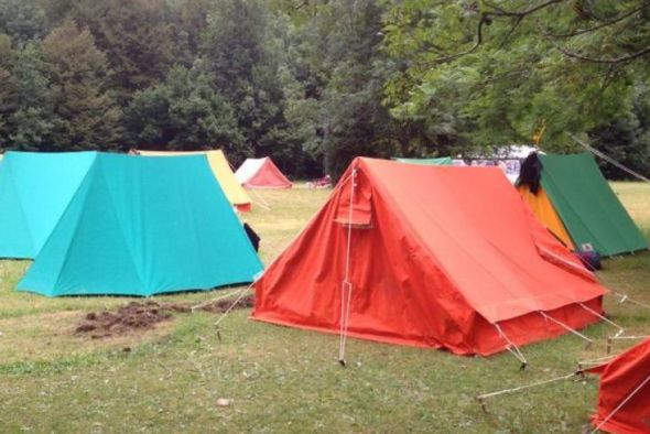 Las acampadas y colonias de verano registran un récord de participación