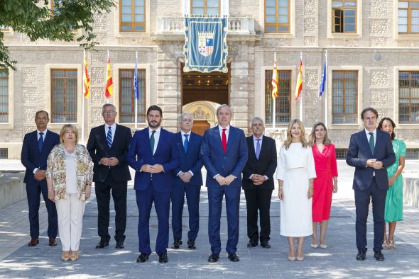 Jorge Azcón pide exigencia y prudencia a los diez nuevos consejeros del Gobierno de Aragón
