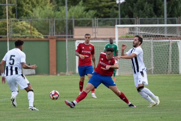 Toni Gabarre,  jugador del CD Teruel: Es verdad que he empezado bien, pero en pretemporada vale de poco