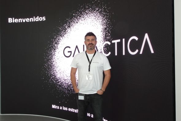 Nacho Pérez, divulgador de Galáctica en Arcos de las Salinas: A través de las emociones y hablando de ciencia al final la gente se lo acaba pasando bien