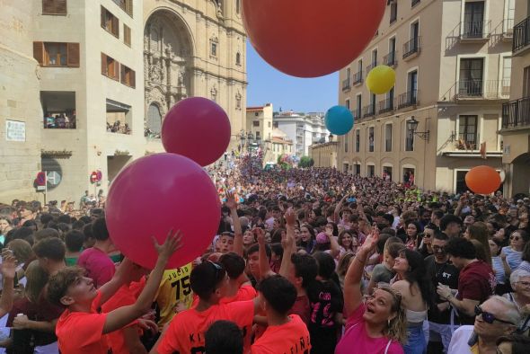 Alcañiz vive este sábado su día grande de las fiestas con la romería a Pueyos por la mañana y el desfile de carrozas por la tarde