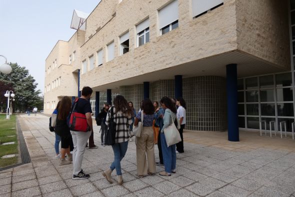 El PSOE reclama al Gobierno de Aragón que clarifique los plazos para la llegada de Medicina a Teruel