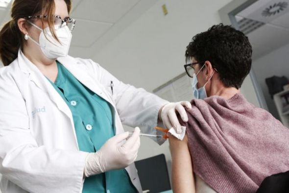 Aragón vacunará contra la gripe, incluidos los fumadores, y covid desde principios de octubre