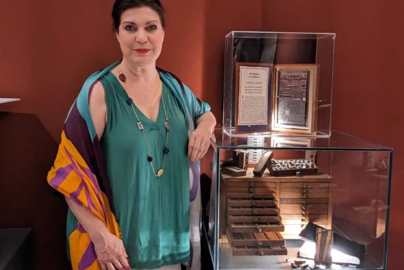 Susana López del Toro, coleccionista  y artesana de miniaturas: “Los dioramas que construyo son tanto espacios anhelados como recreaciones de lugares reales”
