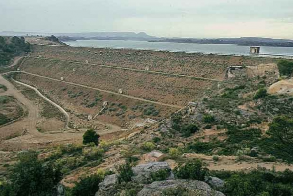 La CHE invertirá 1,6 millones de euros para sellar varias filtraciones en una zona del embalse de Caspe