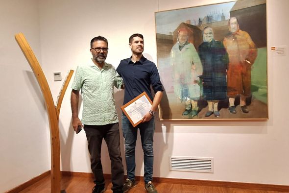 El escultor Fernando Novella recibe el Premio Manolo Valdés de Artes Gráficas de Altura