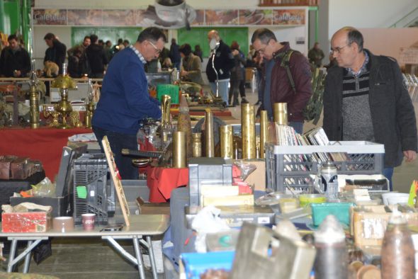 Alcañiz recupera la feria Militaria de compraventa de antigüedades militares