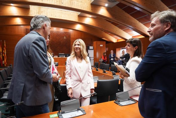 Mar Vaquero se compromete a ordenar las renovables y acabar con la “arbitrariedad”