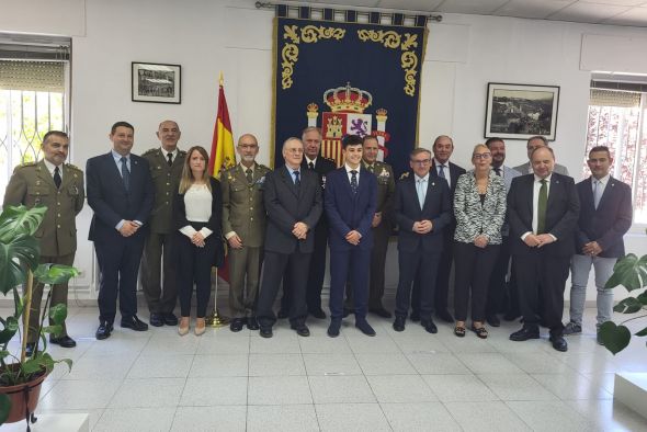 Defensa reconoce las trayectorias y la colaboración con las instituciones turolenses