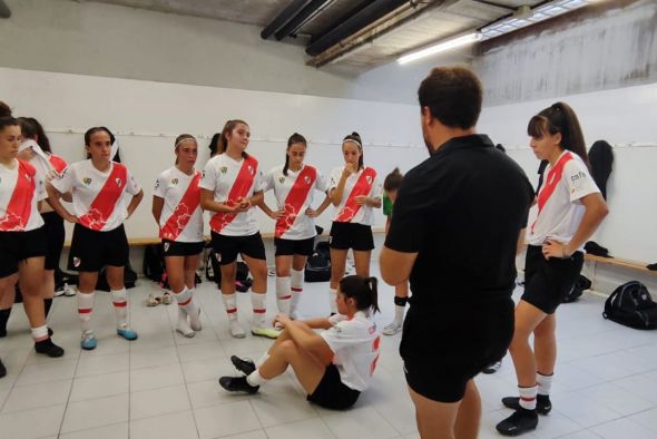 El Cosmos acaba con el buen momento del Fuensport River Plate en Primera Femenina