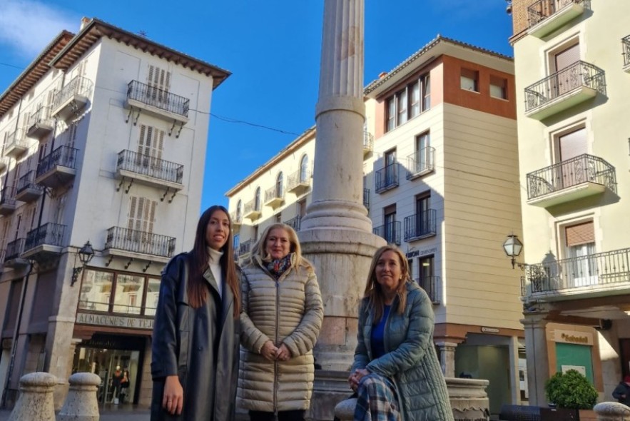 La plaza del Torico se iluminará de morado el 25 N para condenar la violencia hacia la mujer