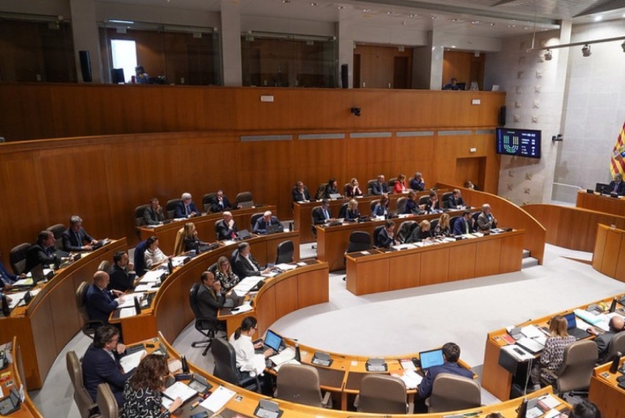 Los diputados de las Cortes de Aragón condenan el ataque al socialista Herminio Sancho