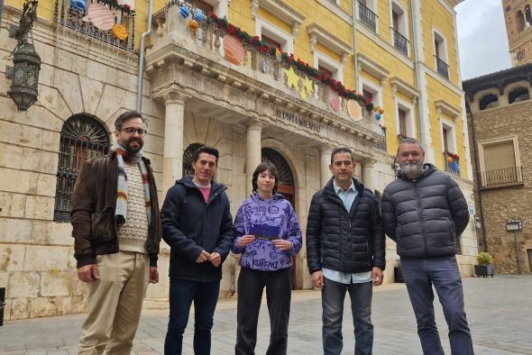 El Ayuntamiento de Teruel felicita la Navidad con una tarjeta en la que el Miura reemplaza la estrella de Belén