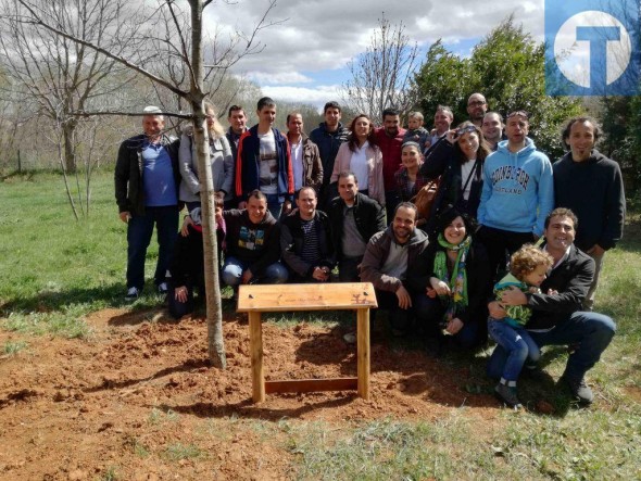 Homenaje póstumo a Hugo Calavia  de sus excompañeros del instituto San Blas