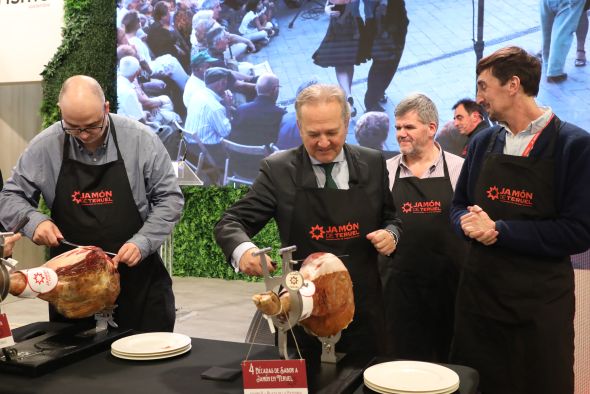 El CRDO del Jamón de Teruel celebra sus 40 años en el espacio de Aragón en Fitur