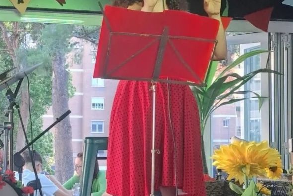 Natalia Fluixa, cantante: “Tina Turner, Presley, The Platters o Ella Fitzgerald tienen temazos que nunca pasan de moda”