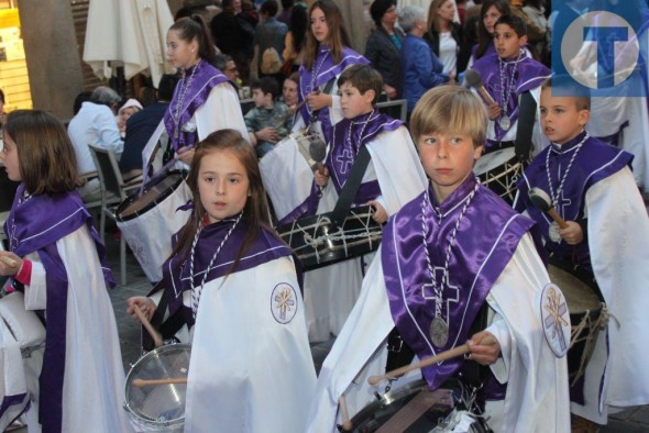 El nuevo obispo preside el  Via Crucis del Cristo del Amor  en la plaza del Torico